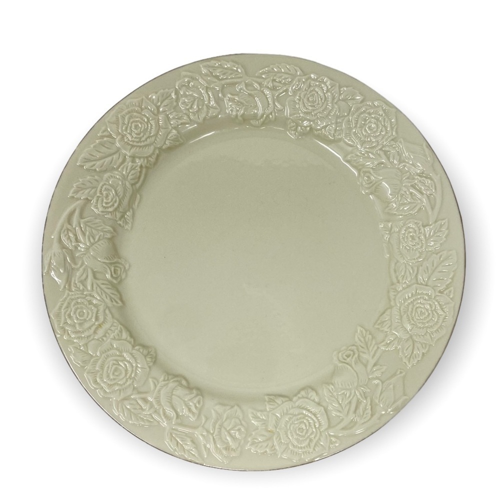 ROYAL LIMITED White Luncheon Plates RLI3 Lot of 7. Floral edge.